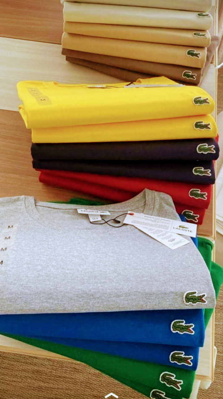 Camisetas 40.1 estampadas em alto relevo, com elastano .